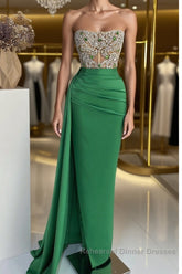 Strapless Emerald Green Mermaid Long Dresses With Beads