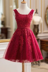 A-Line Knee-Length Red Tulle Homecoming Dress With Appliques