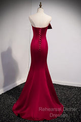 A Noble And Minimalist Wine Red Sleeveless Off Shoulder Ball Dress With Wine Red Strapless Backless Straps And Ground Length Fishtail Evening Dress