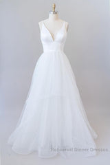 Beautiful White Long A-line V-neck Tulle Backless Wedding Dresses