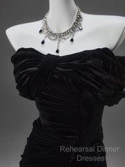 Black Mermaid Off-The-Shoulder Velvet Long Semi Formal Prom Dress, Elegant Quinceanera Dress