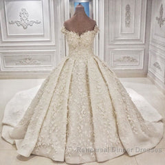 Cap sleeves Off the shoulder Lace Appliques Ball Gown Wedding Dresses