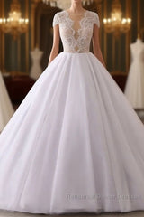 Classic Cap sleeves V neck White Ball Gown Lace Wedding Dresses