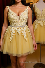 Cute V Neck Yellow Lace Short Semi Formal Prom Dresses with Belt, Yellow Lace Homecoming Dresses, Short Yellow Formal Evening Dresses