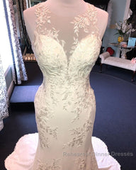 Exquisite Jewel Sleeveless Wedding Dresses Sheath Tulle Lace Open Back Bridal Gown