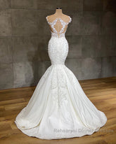 Exquisite Long Lace V-neck Sleeveless Mermaid Wedding Dress