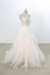 Eye-catching Appliques Tulle A-line Wedding Dresses