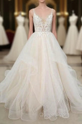 Eye-catching Appliques Tulle A-line Wedding Dress