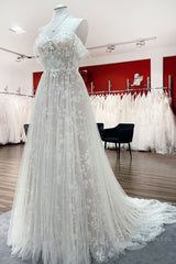 Gorgeous Long A-line Off-the-shoulder Tulle Appliques Lace Wedding Dresses