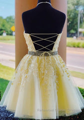 Halter Neck Short Yellow Lace Semi Formal Prom Dressesses, Backless Short Yellow Lace Formal Homecoming Dresses