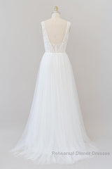Long A-line Open Back V-neck Lace Tulle Wedding Dresses