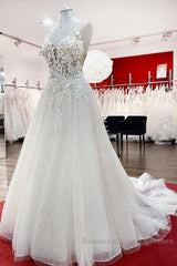 Long A-line Tulle Sleevless Ruffles Jewel Wedding Dresses With Lace Appliques