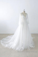 Long A-line V-neck Appliques Lace Tulle Backless Wedding Dresses with Sleeves