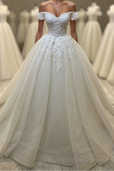 luxurious Off the ShoulderAppliques A line Ball Gowns Princess Bridal Gowns