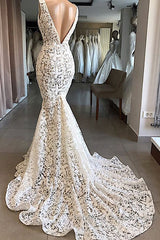 Luxurious Plunging V neck Mermaid Lace Wedding Dress Romantic Bridal Gowns for Garden Wedding