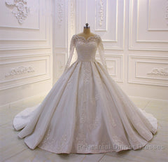 Luxurious White Long Sleevess Appliques Beadings Wedding Dresses
