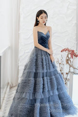 Sexy Ball Gown Sweetheart Neckline Gray Tulle Evening Dress Semi Formal Prom Dresses