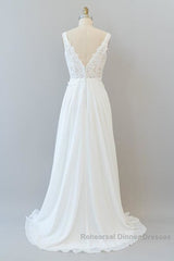 V-neck Appliques Chiffon A-line Wedding Dresses