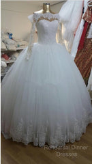 Vintage Lace Appliques Long Sleeves Tulle Wedding Dresses Ball Gowns