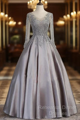 Vintage V-Neck Long Sleeves Appliques Beading Long Evening Dress