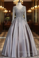 Vintage V-Neck Long Sleeves Appliques Beading Long Evening Dress