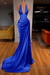 Halter V-Neck Mermaid Semi Formal Prom Dress Elegant