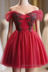 A-Line Off Shoulder V Neck Tulle Burgundy Short Semi Formal Prom Dress With Beads