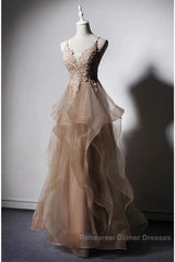 A-Line Semi Formal Prom Dresses Open Back Dress Formal Wedding Party Floor Length Sleeveless Spaghetti Strap Lace With Ruffles Appliques
