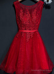 A-line Scoop Burgundy Short Prom Dress Chic Homecoming Dress