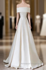 Aesthetic Ball Gown Strapless Ivory Satin Long Wedding Dresses Brides Dress
