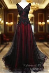 Black And Tulle V-Neckline Beaded Lace Long Party Dress, A-Line Semi Formal Prom Dress Evening Dresss