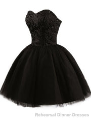 Sweetheart Short Black Lace Semi Formal Prom Dress, Black Lace Graduation / Homecoming Dress