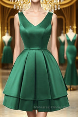 Cute V Neck and V Back Layered Green Short Semi Formal Prom Dresses, Short Green Homecoming Dresses, Green Formal Evening Dresses