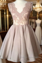 Elegant Lace V-Neck Cap Sleeves Homecoming Dresses Short Cocktail Dress