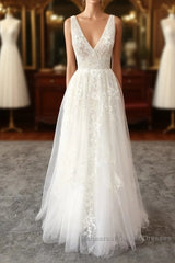 Elegant Long  A-line V-neck Appliques Tulle Backless Wedding Dresses