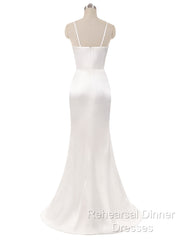 Gorgeous Beach Wedding Dresses Mermaid Sleeveless Evening Dresses V Neck Straps Split Ivory Bridal Gown With Court Train