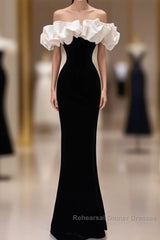 Gorgeous Mermaid Off The Shoulder Black Semi Formal Prom Dress