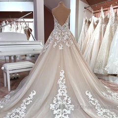 Long A-Line V-neck Spaghetti Straps Backless Appliques Lace Tulle Wedding Dresses