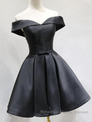 Off the Shoulder Short Black Semi Formal Prom Dresses, Little Black Formal Graduation Homecoming Dresses