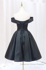 Off the Shoulder Short Black Semi Formal Prom Dresses, Off Shoulder Short Black Formal Graduation Dresses