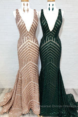 Shiny Mermaid Long V Neck Red Sequins Semi Formal Prom Dresses