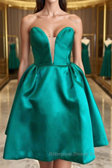 Short V Neck Green Semi Formal Prom Dresses, V Neck Short Green Formal Homecoming Dresses
