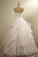 Stylish Halter Floor-Length Organza Wedding Dress With Appliques Beading