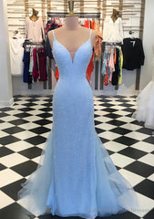Trumpet/Mermaid V Neck Sleeveless Court Train Lace Tulle Prom Dresses