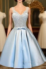 V-Neck Knee-Length Light Blue Satin Homecoming Dress With Appliques