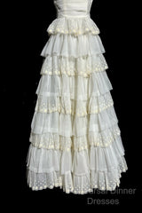 Vintage Ball Gown Strapless White Lace Semi Formal Prom Gown Fairy Semi Formal Prom Dresses