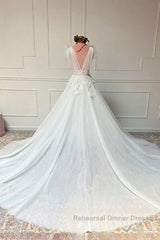 White V Neck Tulle Lace Long Wedding Dress